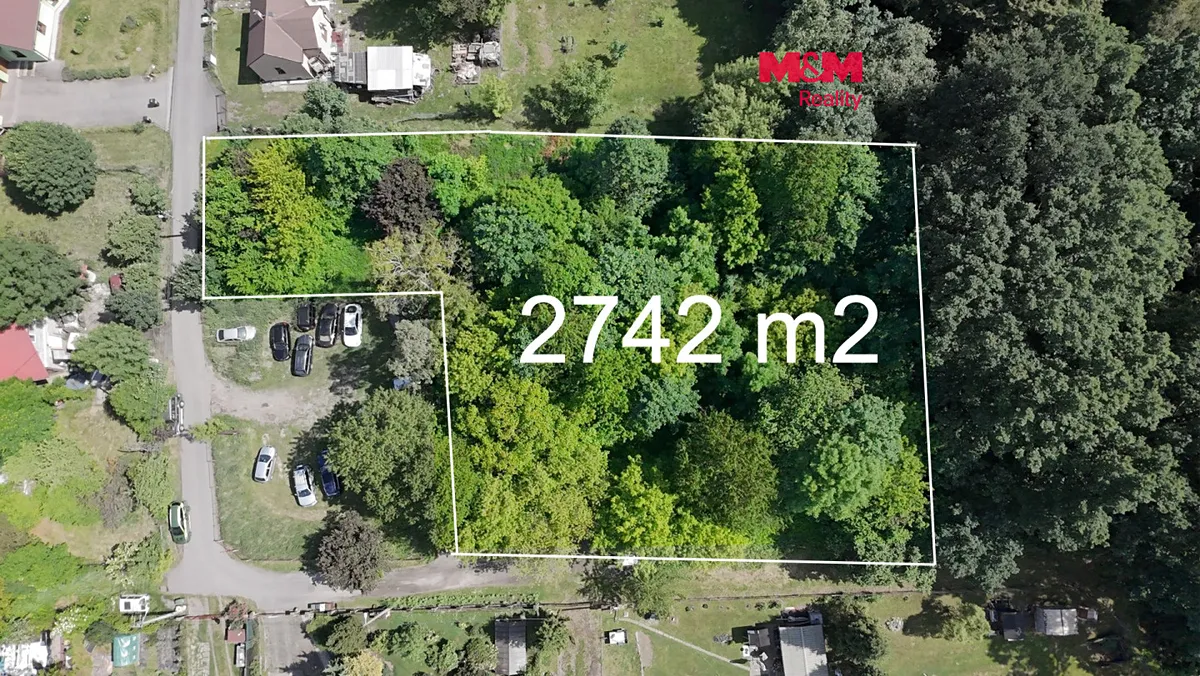 Prodej stavebního pozemku 2754 m²